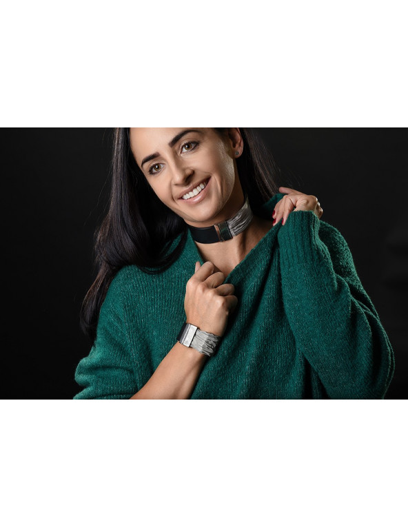 Choker damski z naturalnej skóry i siatki stalowej z zapięciem magnetycznym