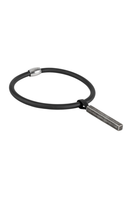Kauczukowy naszyjnik choker z czarnego kauczuku z matową prostokątną zawieszką ze stali szlachetnej