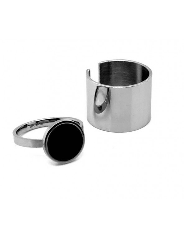 Pierścionek 2w1 ze stali szlachetnej – szeroka obrączka i pierścionek z czarnym oczkiem.