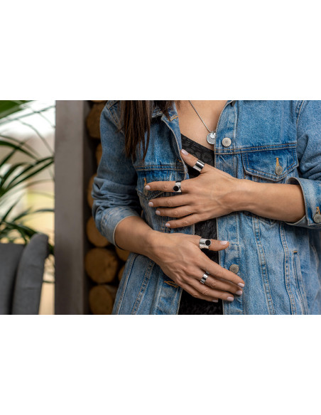 Pierścionek 2w1 ze stali szlachetnej z czarnym oczkiem