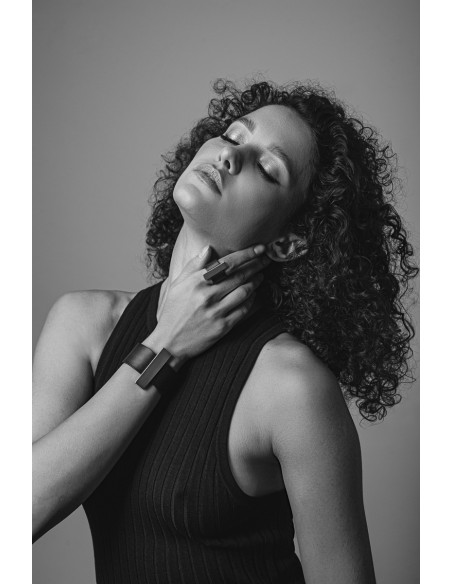 Czarna skórzana bransoleta z matowym zapięciem i stalowym elementem - ręcznie wykonana