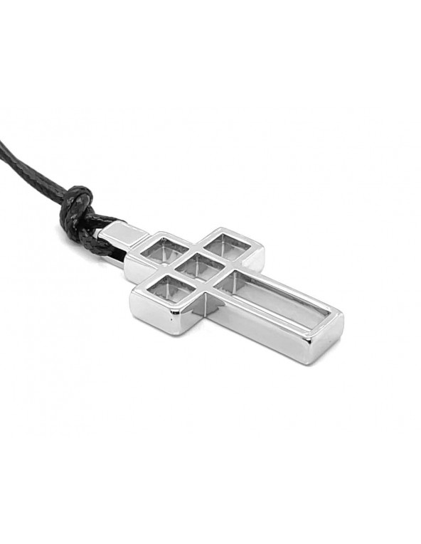 Męski naszyjnik krzyżyk ze stali na woskowanym sznurku z regulacją długości