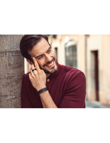 Męska bransoleta skórzana z czarnej skóry naturalnej z czarnym zapięciem