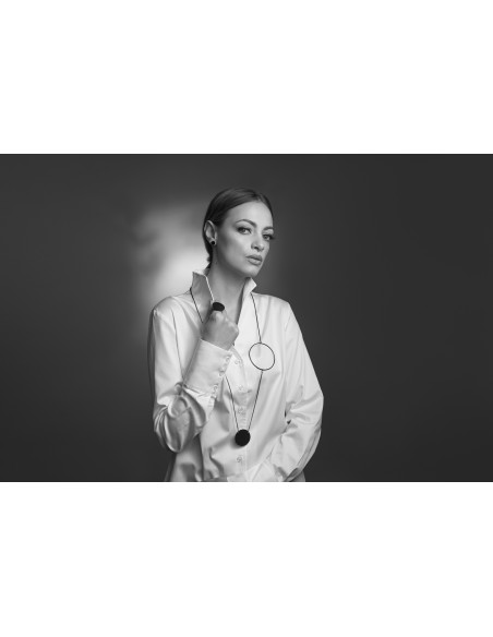 Kolczyki z czarnej stali szlachetnej z błyszczącym środkiem