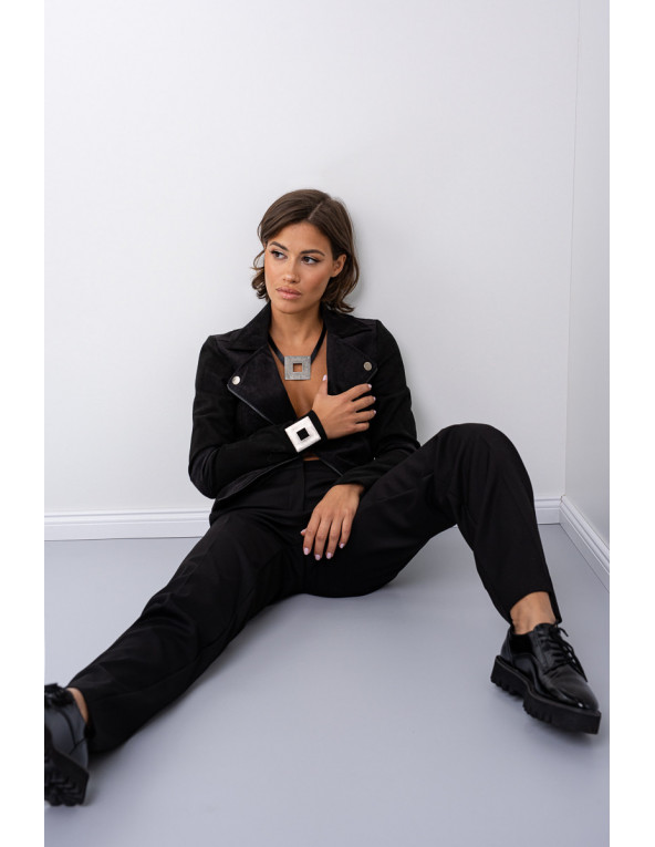 skórzany naszyjnik z dużym matowym elementem ze stali szlachetnej