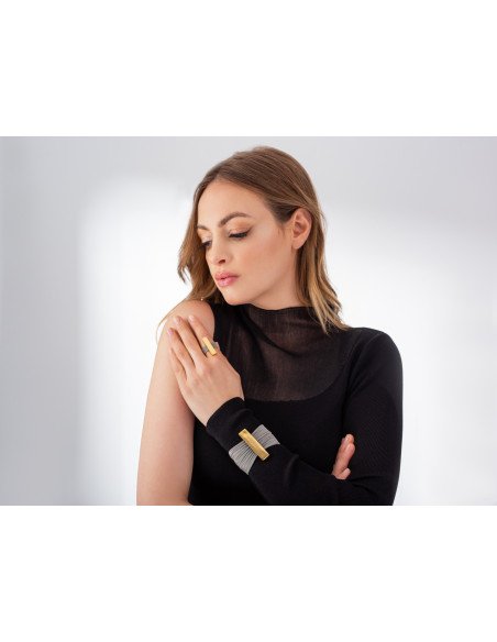 Złoty pierścionek ze stali szlachetnej z siatką stalową