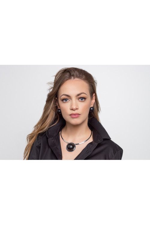 Delikatny srebrny choker ze stali szlachetnej z czarną matową zawieszką