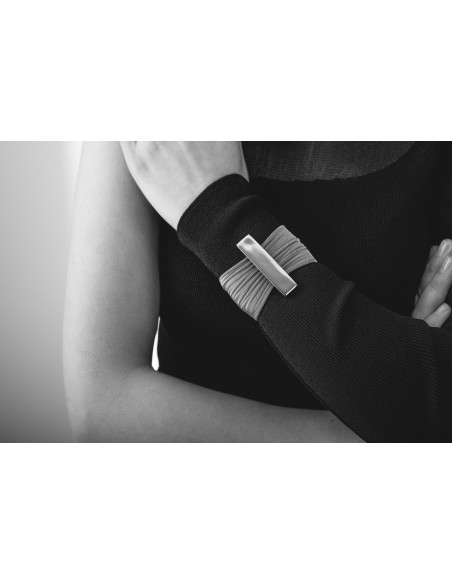 Bransoleta z siatki stalowej i błyszczącej stali szlachetnej, zapięcie srebrne magnetyczne