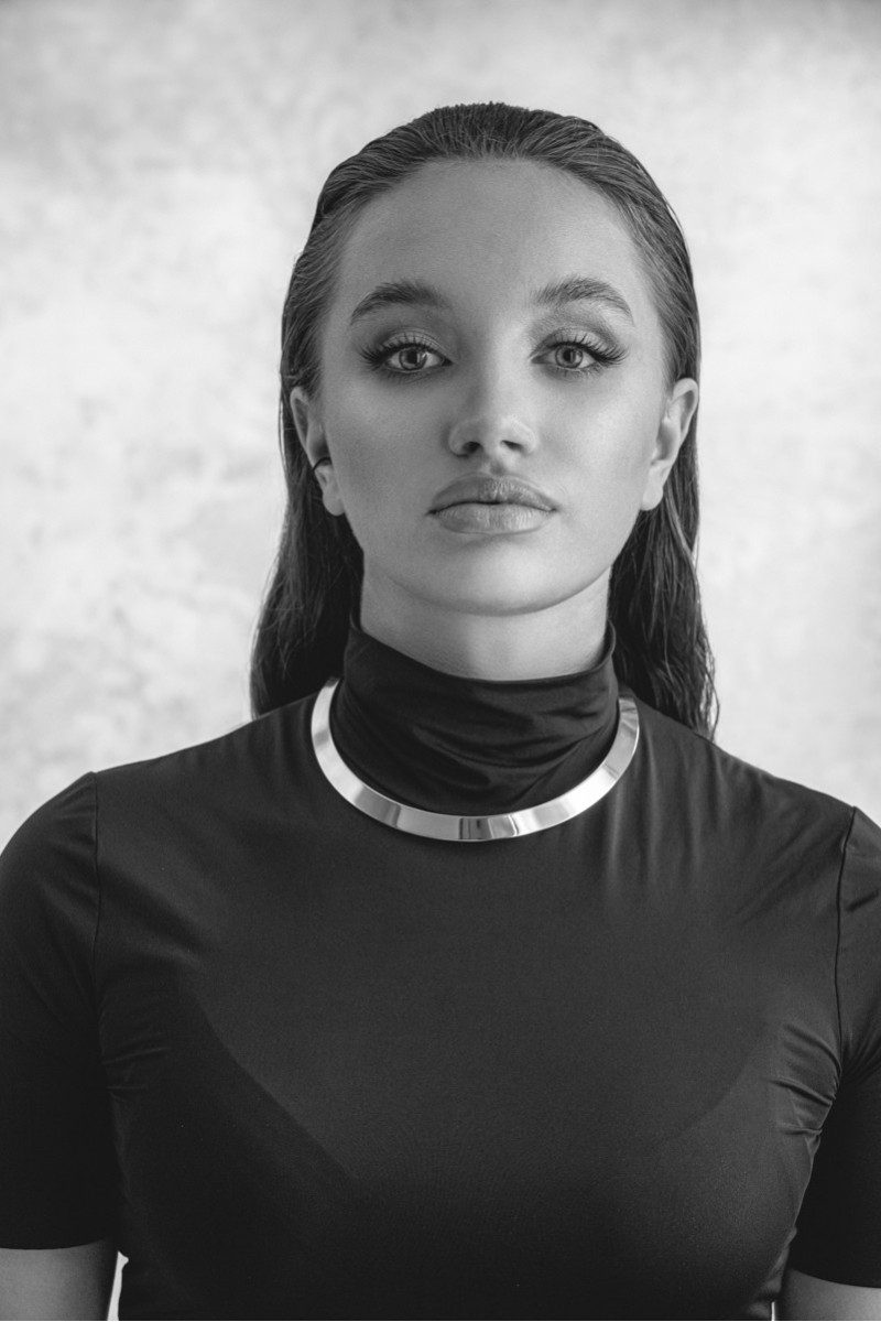 srebrny choker o szerokości 1 cm ze stali szlachetnej w błyszczącym wykończeniu
