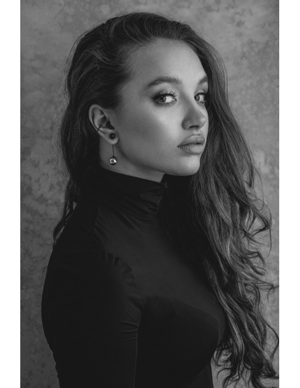 Komplet biżuterii ze stali szlachetnej z kulami srebrną i czarną