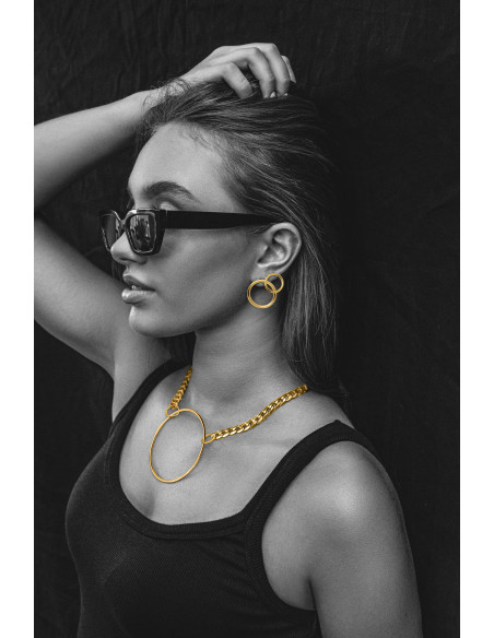 Kolczyki koła z pozłacanej stali szlachetnej w kolorze złotym z zapięciem na sztyft.