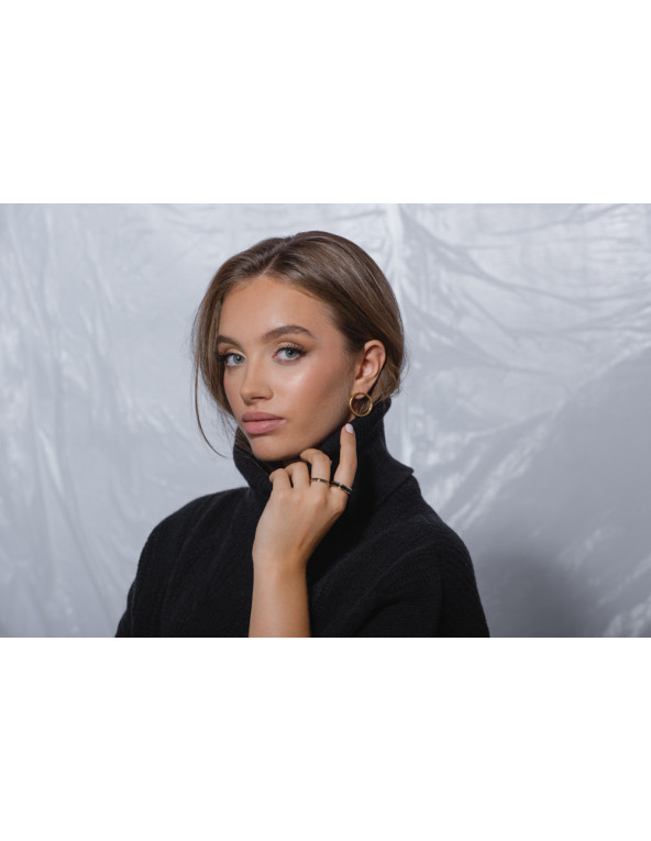 Kolczyki koła z pozłacanej stali szlachetnej w kolorze złotym z zapięciem na sztyft.