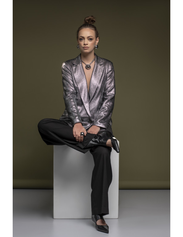 Lekkie srebrne kolczyki półkule ze stali szlachetnej w błyszczącym wykończeniu.