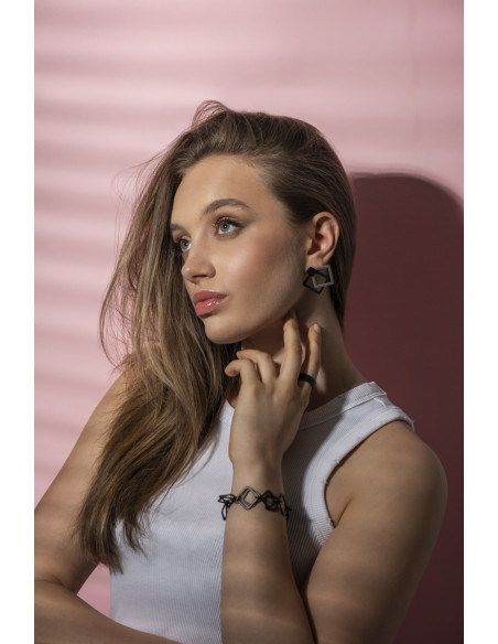 Kolczyki kwadraty 3w1 ze stali szlachetnej w kolorach czarny matowy i satynowy z geometrycznym designem.