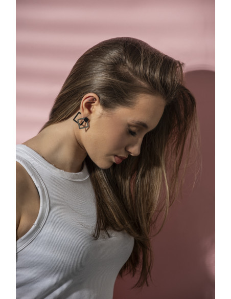 Kolczyki kwadraty 3w1 ze stali szlachetnej w kolorach czarny matowy i satynowy z geometrycznym designem.