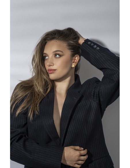 Złote kolczyki kuleczki 2 mm ze stali szlachetnej o błyszczącym wykończeniu.