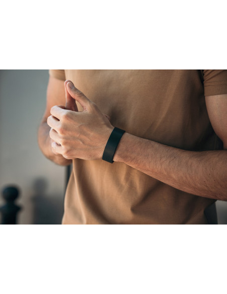 Męska czarna skórzana bransoleta z czarnym zapięciem zegarkowym