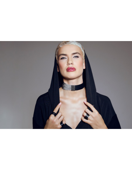 Choker ze skóry i jubilerskiej siatki stalowej z magnetycznym zapięciem