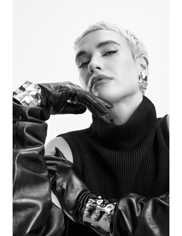 Kolczyki gniecione blaszki ze stali szlachetnej na sztyft