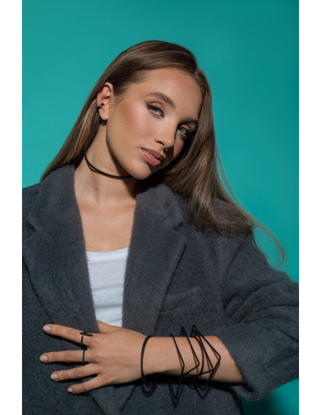 Czarny matowy delikatny choker ze stali szlachetnej o minimalistycznym designie