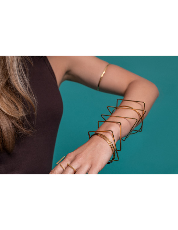 Złota delikatna bransoleta koło ze stali szlachetnej o eleganckim designie