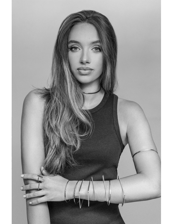 Srebrna delikatna bransoleta koło ze stali szlachetnej o minimalistycznym designie