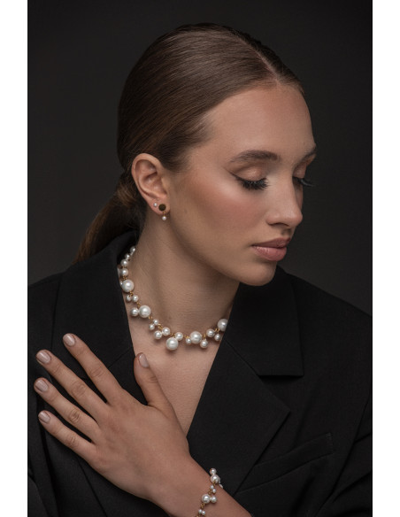 Pozłacany naszyjnik z pereł typu shell