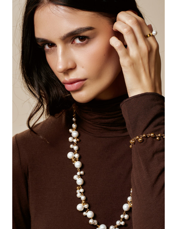 Pozłacany naszyjnik z białych pereł