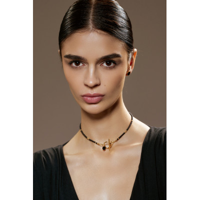 Delikatny naszyjnik z onyksów i złotych kuleczek 2