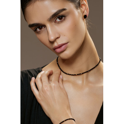 Naszyjnik z czarnego turmalinu ze złotą kulką 2