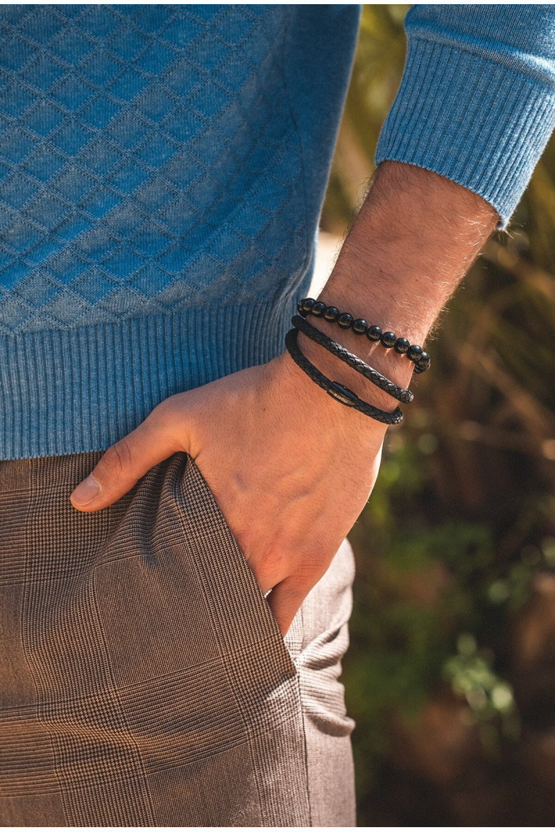 Męska bransoleta z czarnego plecionego rzemienia – minimalistyczna