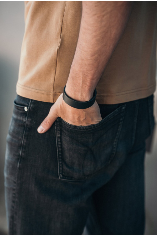 Męska czarna bransoleta z zegarkowym zapięciem – ręcznie wykonana