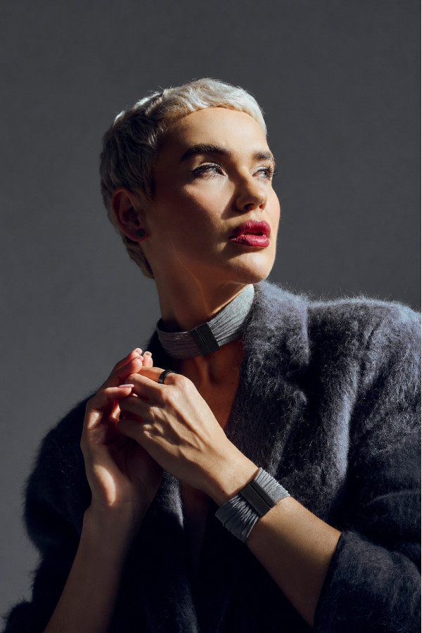 Choker z czarnej stali szlachetnej i jubilerskiej siatki stalowej 2